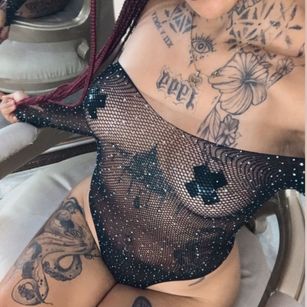 EmilieLake Submissive Model - EmilieLake Submissive