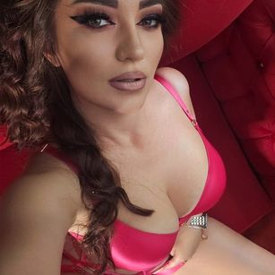 MiaBlackXO dominatrix Model - MiaBlackXO dominatrix