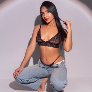 MiaSweeht cei Model - MiaSweeht cei