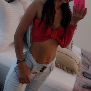 Model - Eimy Sanchez pussy