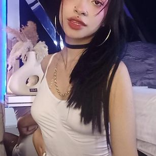 Model - Bruna Santos deepthroat