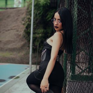 Bruna Santos slave Model - Bruna Santos slave