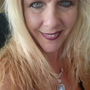 Rassige_Frau nylons Model - Rassige_Frau nylons