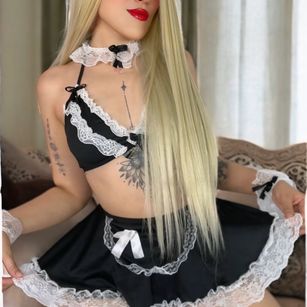 Model - Anny voltury squirt