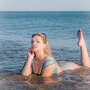 TeyaMoon stockings Model - TeyaMoon stockings