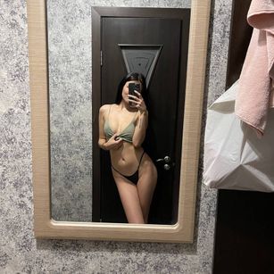 Alli beauty Model - Alli beauty