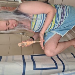 TheTrixy cum Model - TheTrixy cum