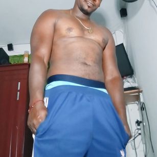 gilberto cum Model - gilberto cum