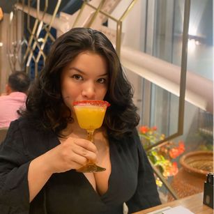 Model - Patronela joi