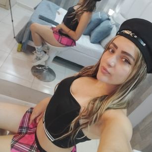 ZoeWillis squirting Model - ZoeWillis squirting