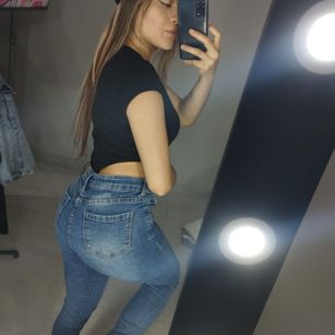 ZoeWillis squirting Model - ZoeWillis squirting
