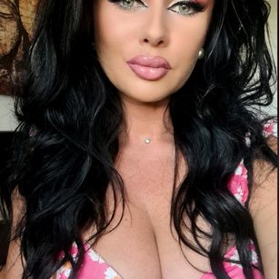 Model - LauraGreen36 joi