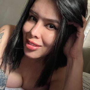 Model - MadocVentura sucking