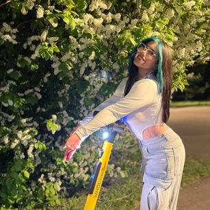 Alisa joi Model - Alisa joi