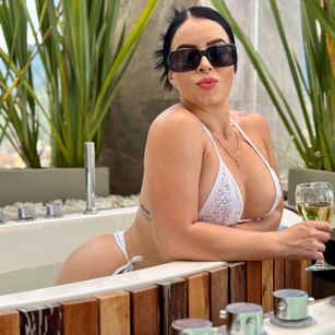Amara Dreams deepthroat Model - Amara Dreams deepthroat