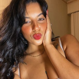 Ladia curly Model - Ladia curly