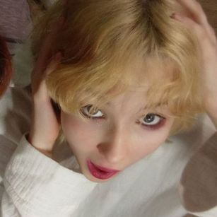 Model - Anna_Tal legs