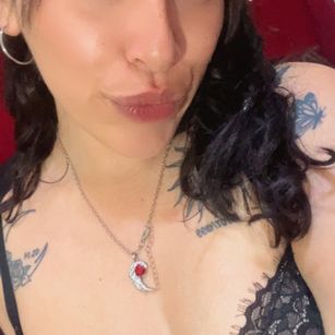 HollyDirtySlut squirt Model - HollyDirtySlut squirt