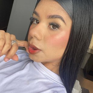 Model - VioletGrace feet