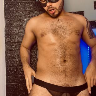 Adam bdsm Model - Adam bdsm