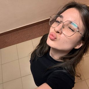 Vivien fingering Model - Vivien fingering