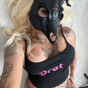 Chloe Savage PVC Model - Chloe Savage PVC