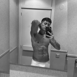 Frances Arg DOMINACION Model - Frances Arg DOMINACION