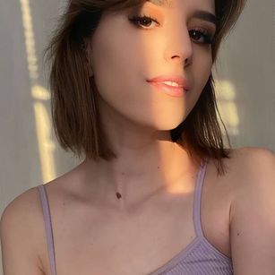 Nicole Yummy Dildo Model - Nicole Yummy Dildo