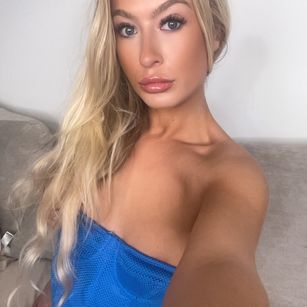 Marilynne ass Model - Marilynne ass