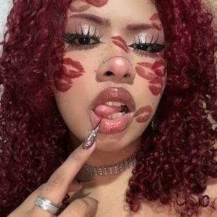 Idun Brunette feet Model - Idun Brunette feet