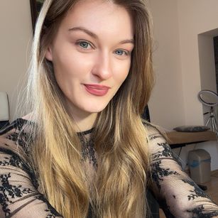 Model - MysticVenus_ dirtytalk