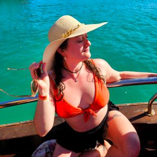 Model - MOLLY Fetish findom