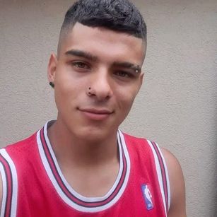 Model - wyatt bigcock