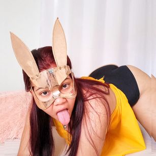 Model - carolina_hairy dildo