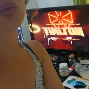 Model - Sarah_hard dirty