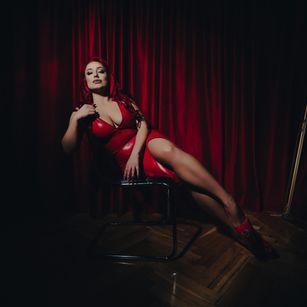 Model - EmyHilton blowjob