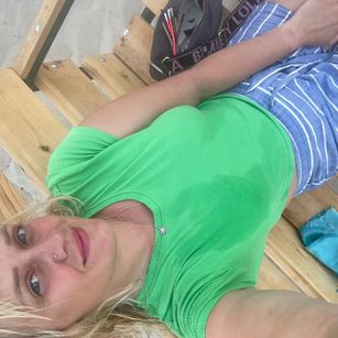 Model - KIra2025 hairypussy