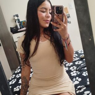 Model - JoyHills blowjob