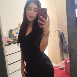 Model - JoyHills feet