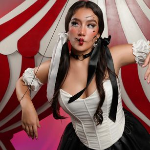 Model - Zhara petite