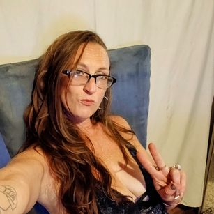 Model - VivianLayne Brunette