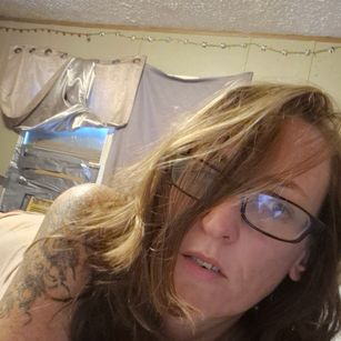 Model - VivianLayne Milf