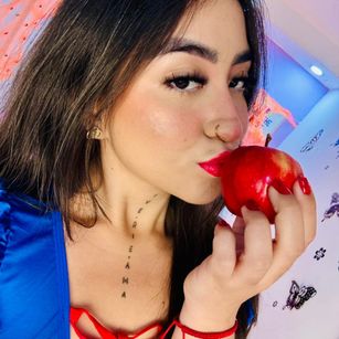 Model - ADA MILAN young