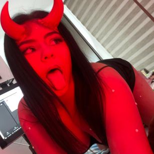 Model - Oriana Guzman bigtits