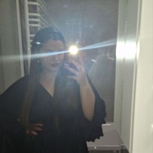 Model - Anietta camgirl