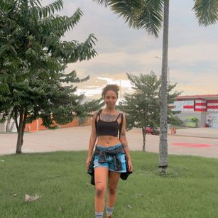 Model - SilvanaOwen JOI