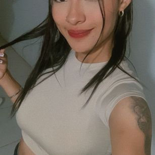 Model - SashaHans bigtits