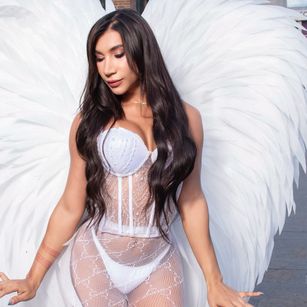 Model - Laura Candice dick