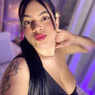 Model - Ambar SM curvy