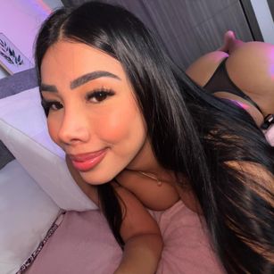 Model - MilaQueen ass